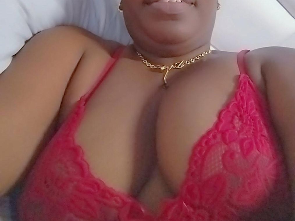 HornyMilfNouch
